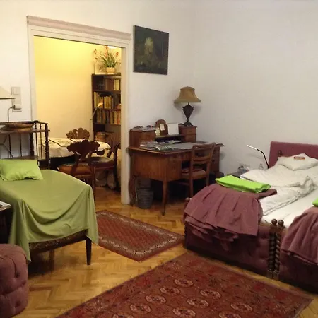 Retro Apartman Апартаменты